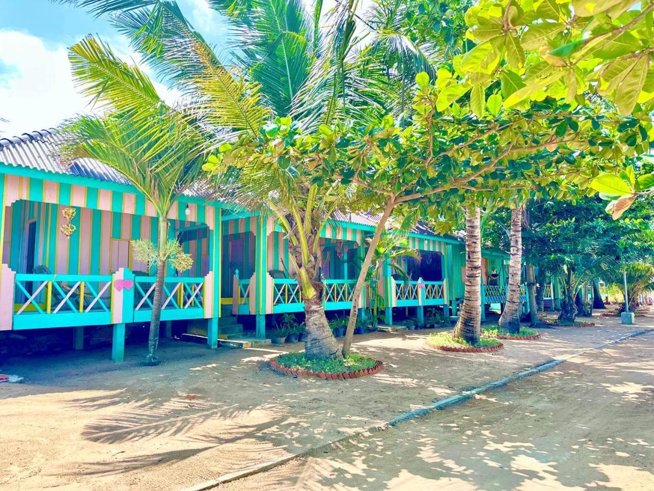 Simone Rabbit Island Hotell Kep Exteriör bild